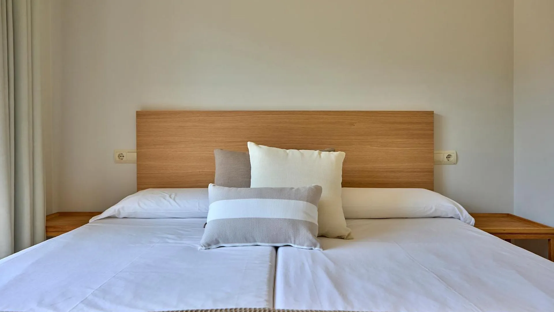 Universal Aquamarin Beach Houses アンドラッチ スペイン