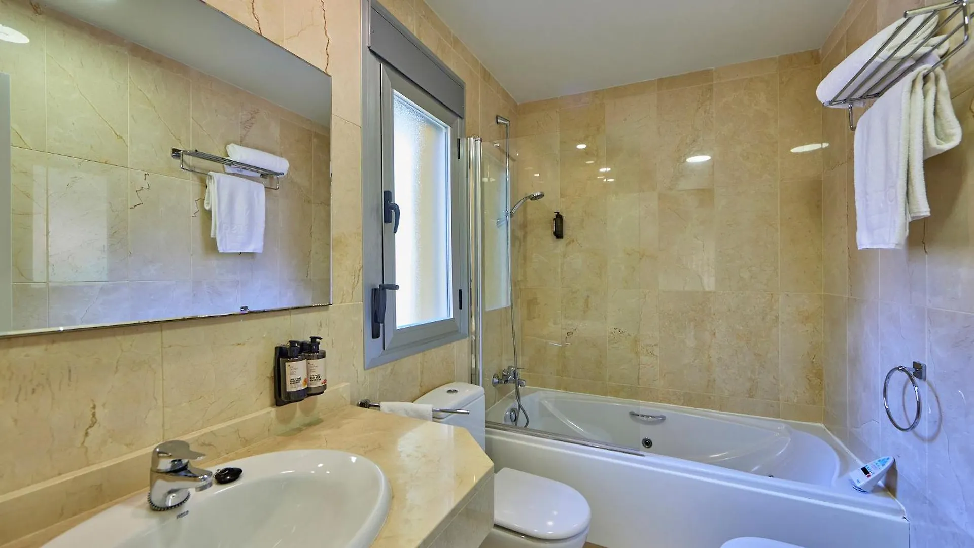 Universal Aquamarin Beach Houses Andratx 0*,  Spain