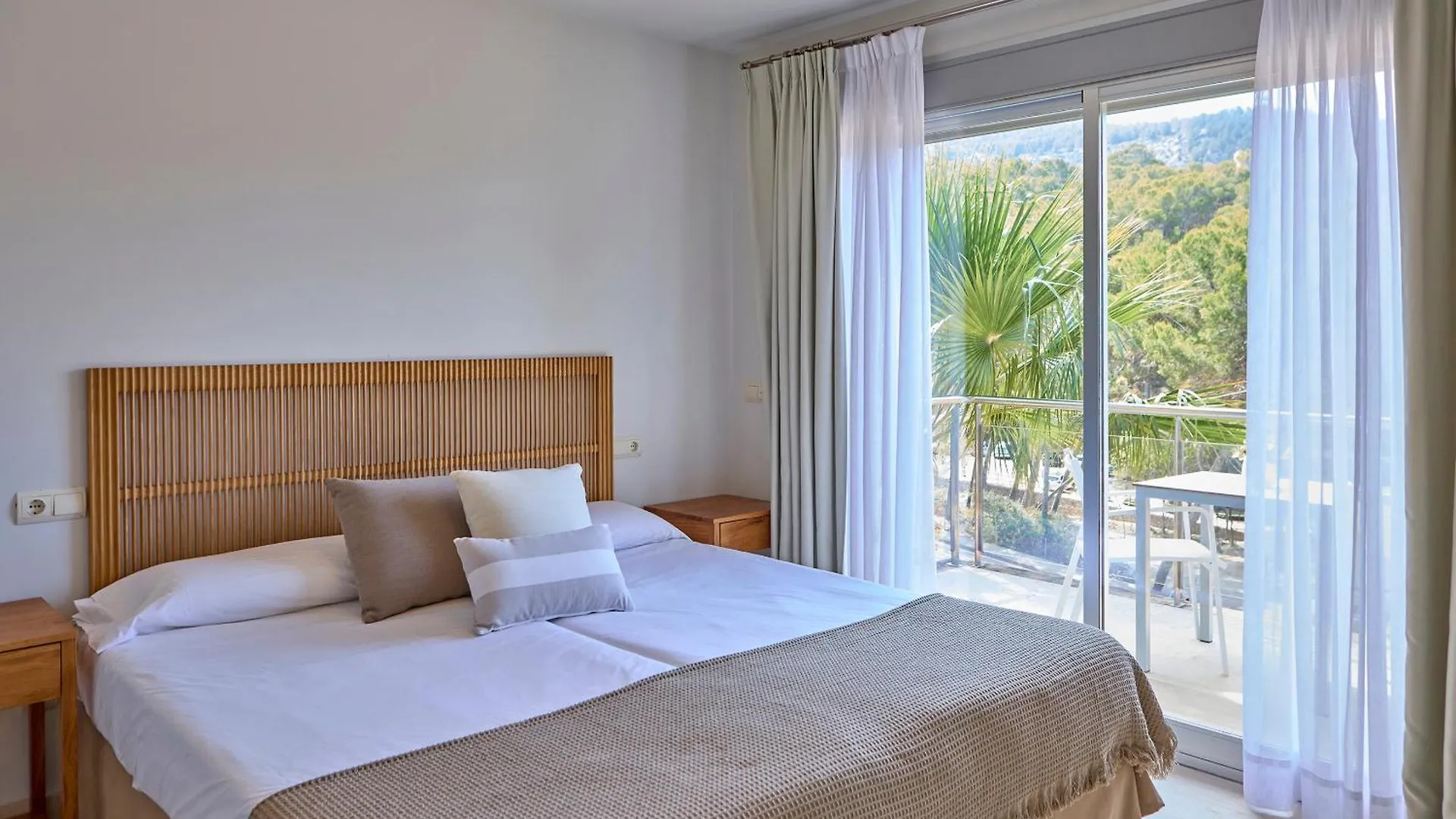 Universal Aquamarin Beach Houses Andratx