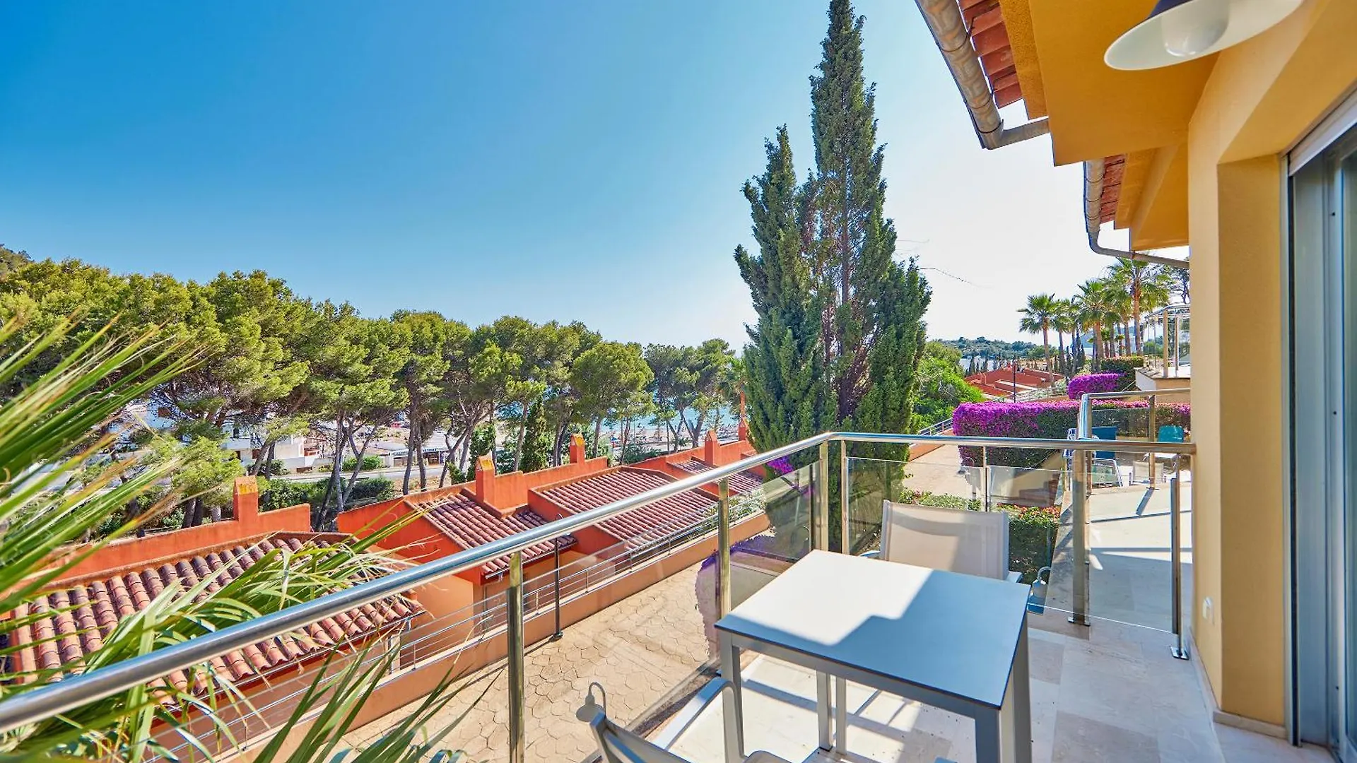 Universal Aquamarin Beach Houses Andratx  España